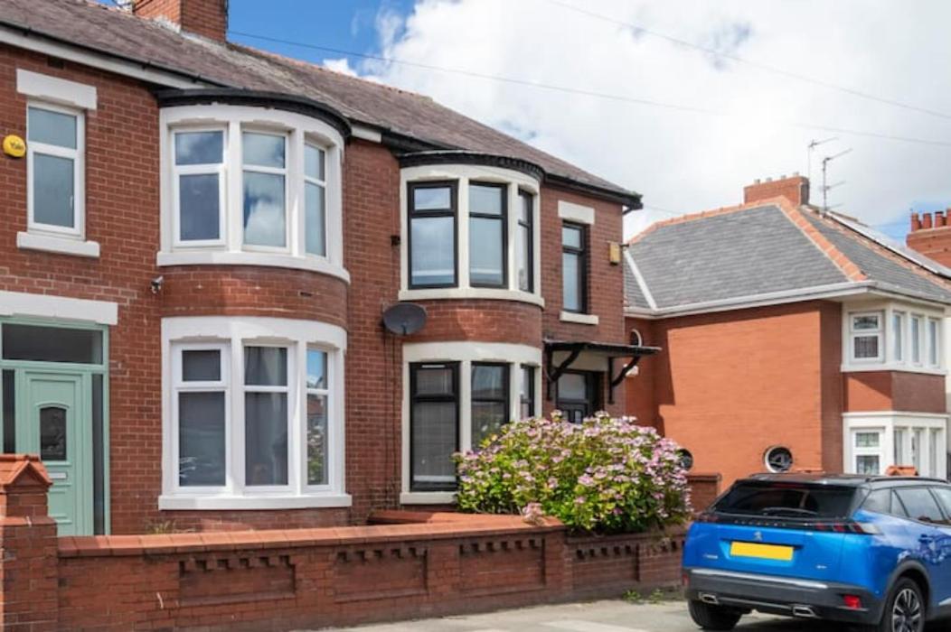 Xxhot Tubxx 4Bed Semi, Sleeps 8, 2 Bathrooms Blackpool Eksteriør bilde